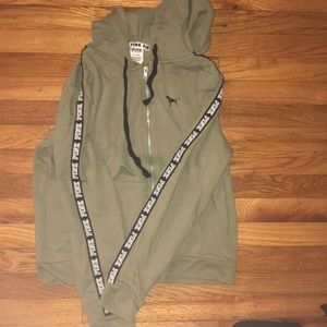 Size large Dark green pink sweatshirt